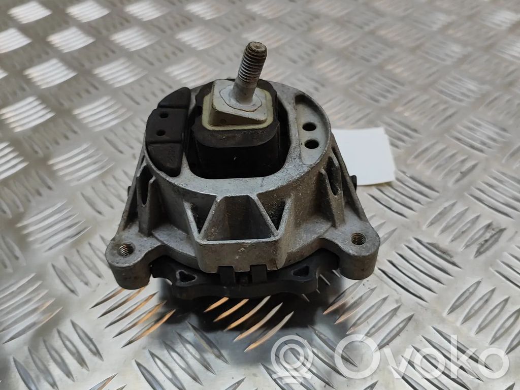 BMW M3 F80 Engine mount bracket 