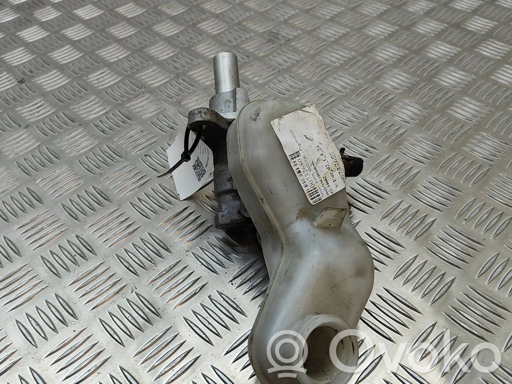 Toyota Auris 150 Główny cylinder hamulca 
