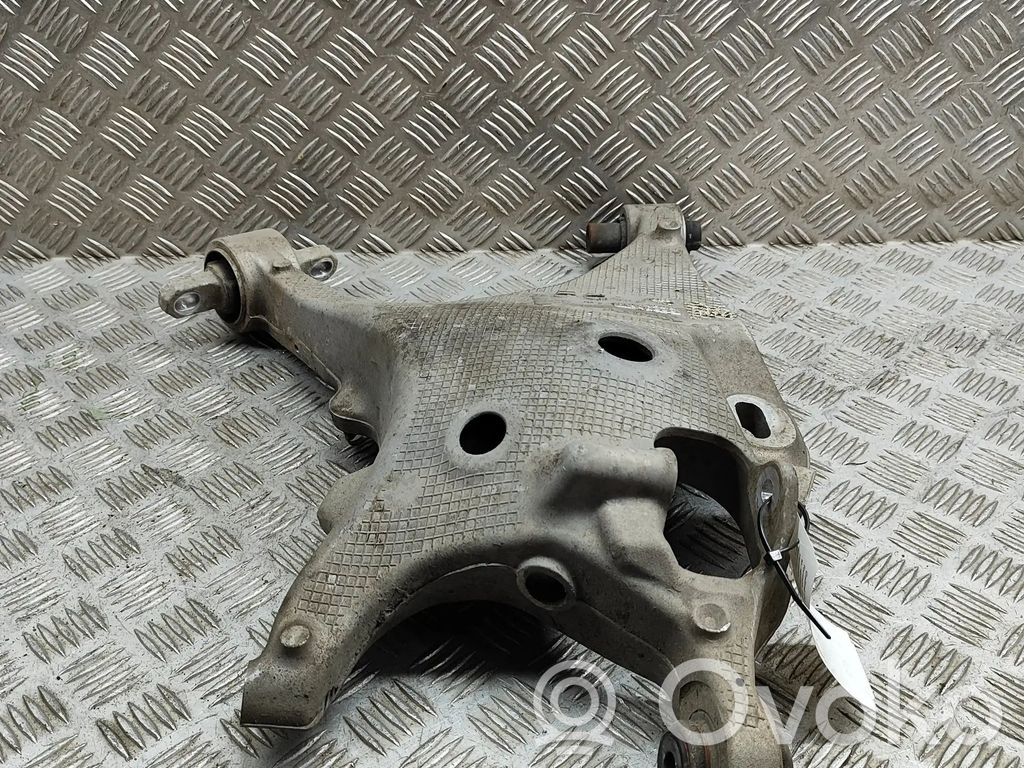 Volvo XC90 Brazo de suspensión/horquilla superior trasero 