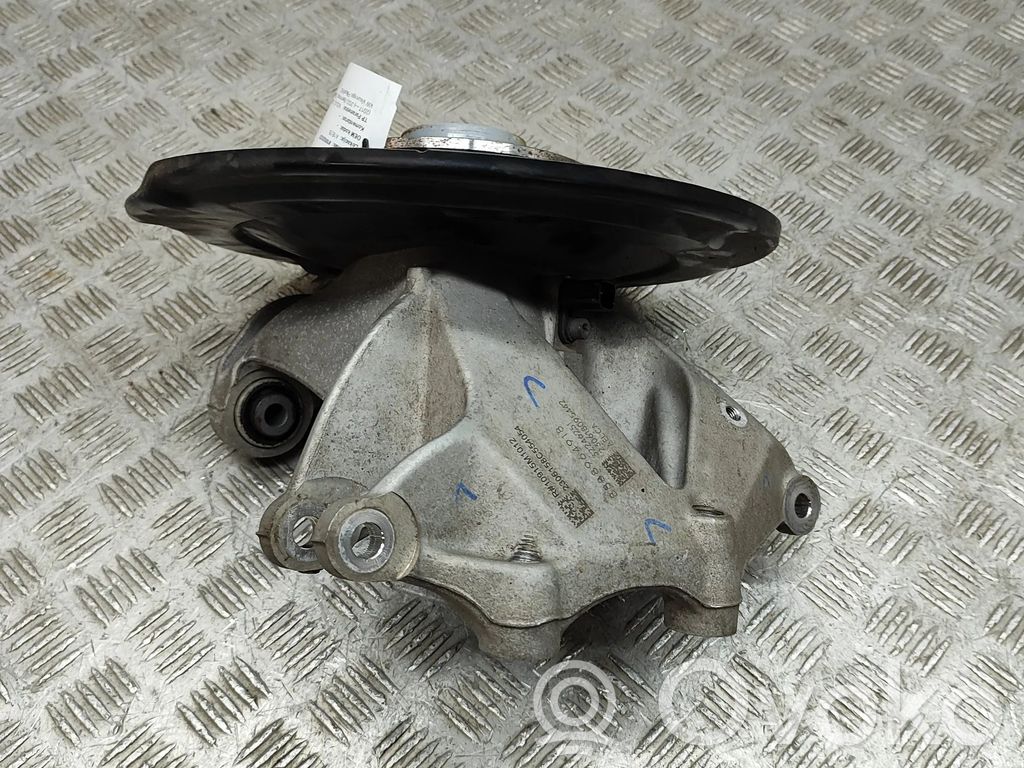 Volvo XC40 Cubo de rueda trasera 