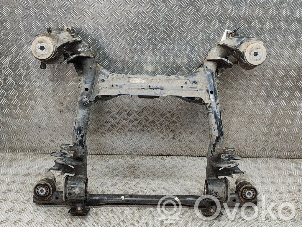 Skoda Enyaq iV Rama pomocnicza tylna 