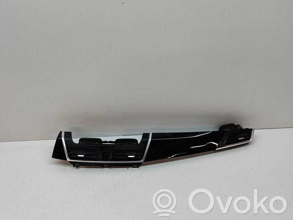 BMW 2 F45 Rivestimento del vano portaoggetti del cruscotto