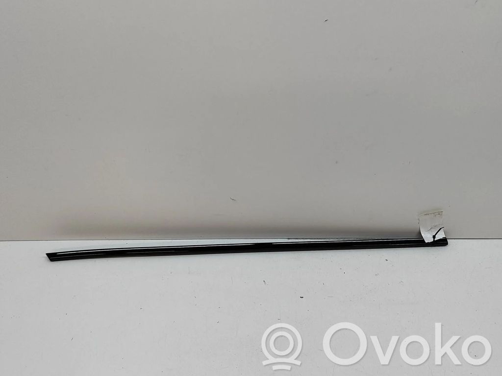 BMW 2 F45 Rivestimento del vetro della portiera 
