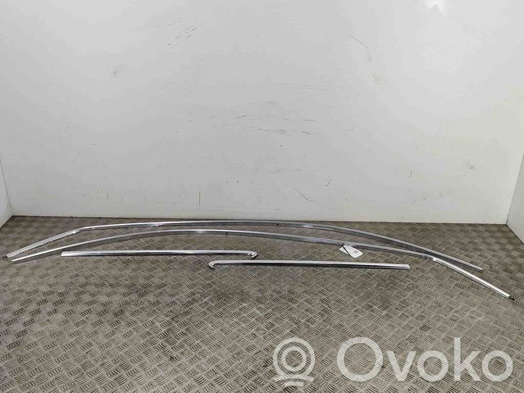 Audi A3 S3 8V Listwa dachowa 