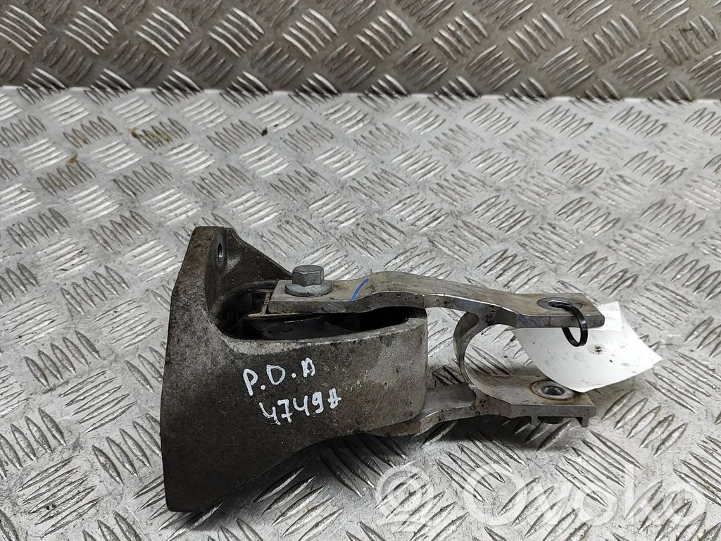 Engine mount bracket   32139982
