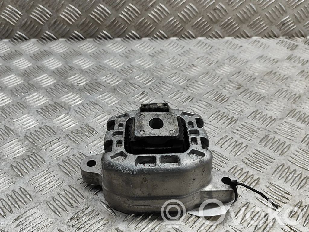 BMW iX1 Engine mount bracket 