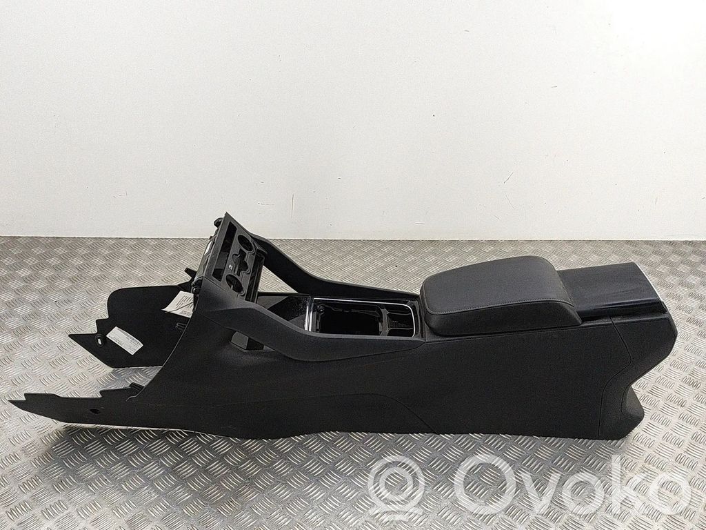 Skoda Karoq Tunel środkowy 