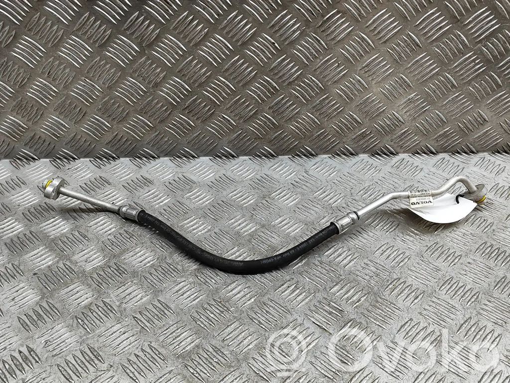 Volvo S90, V90 Ilmastointilaitteen putki (A/C) 