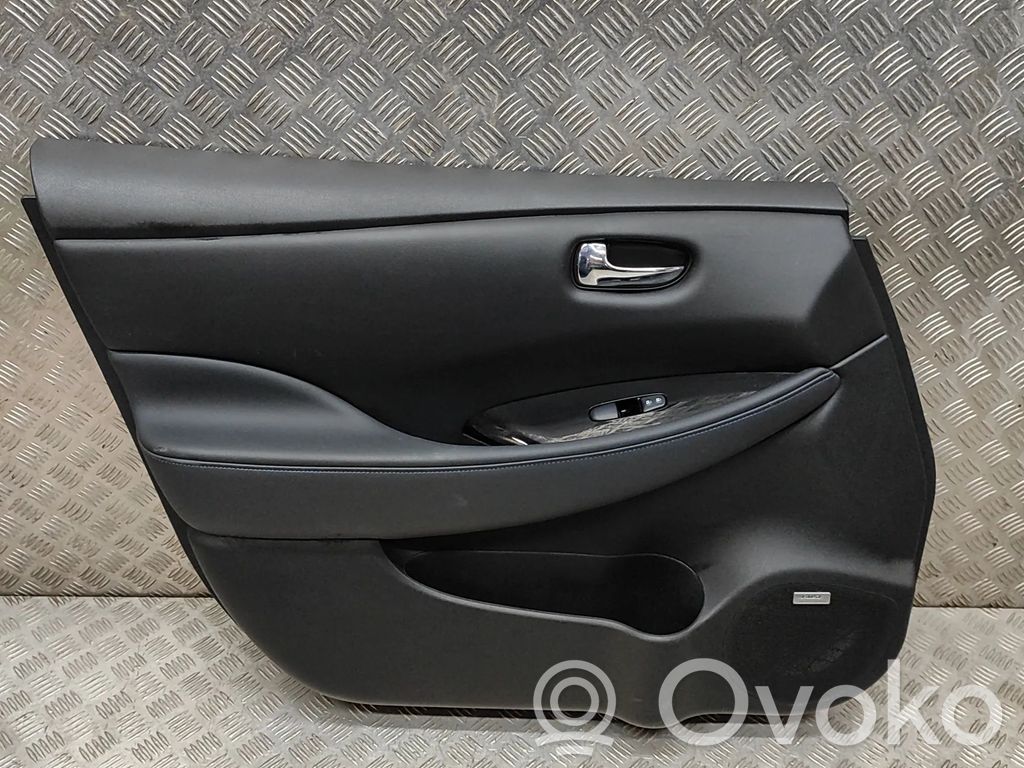 Nissan Leaf II (ZE1) Boczki / Poszycie drzwi przednich 