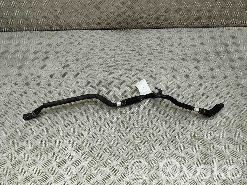 Audi e-tron Engine coolant pipe/hose 