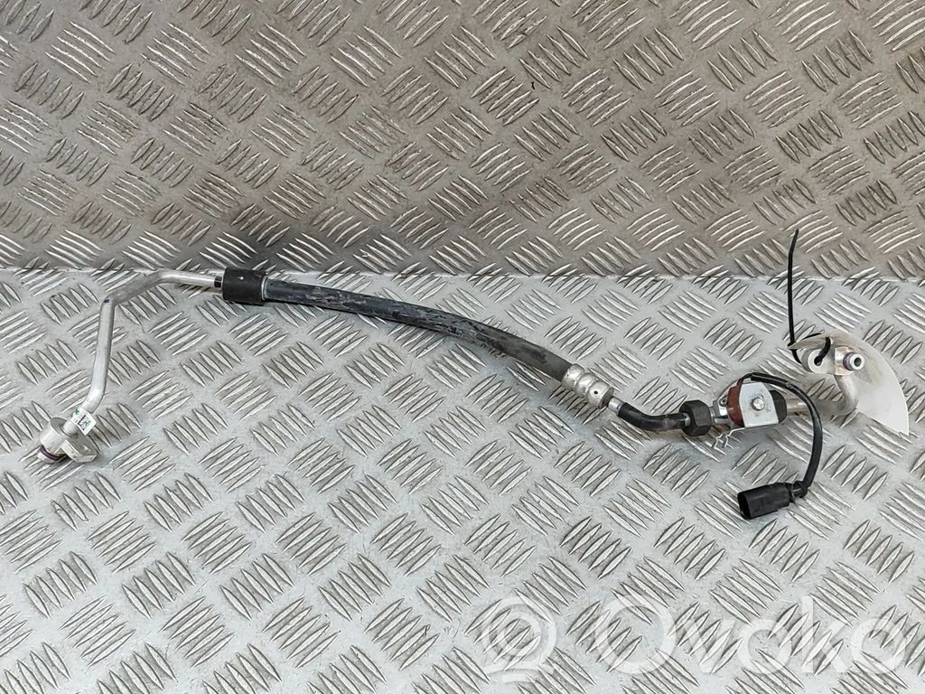 Audi e-tron Tubo flessibile aria condizionata (A/C) 