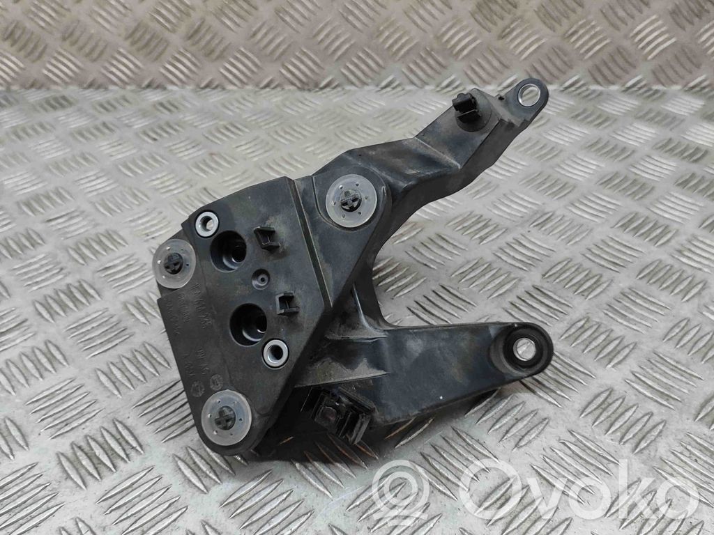 ABS-pumpun kiinnike   1EA614235