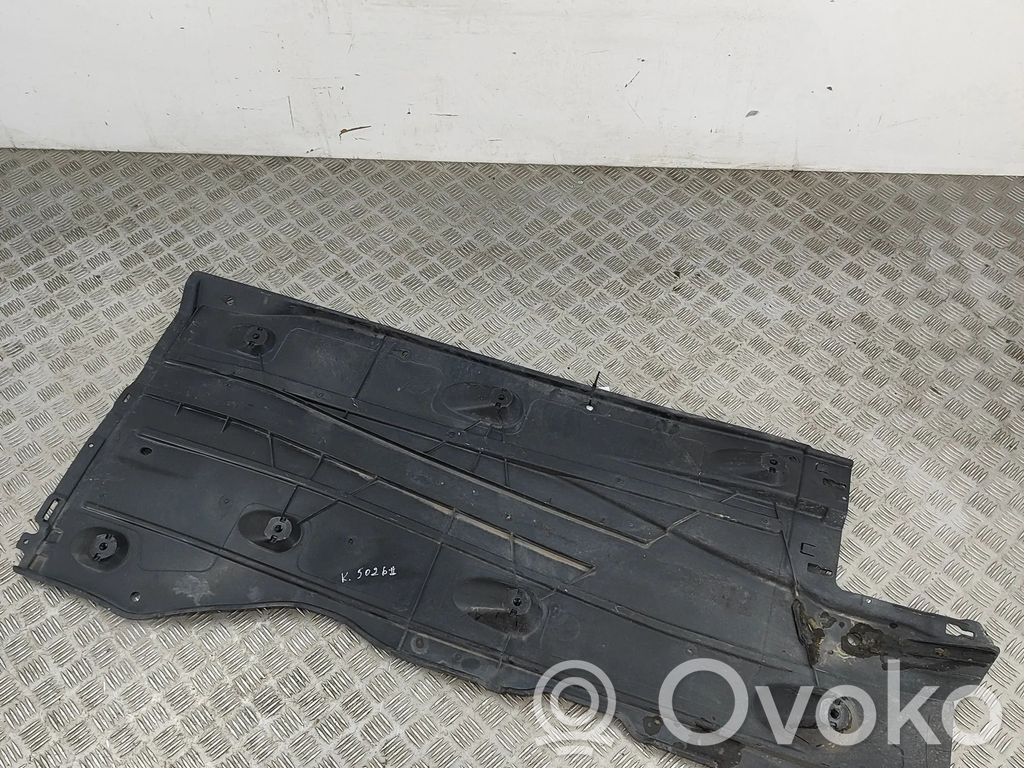 Protección inferior lateral   5Q0825201