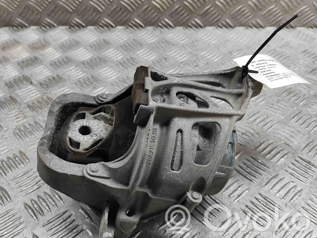 Audi Q7 4M Engine mount bracket 