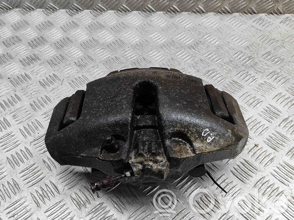 Etujarrusatula   6786818