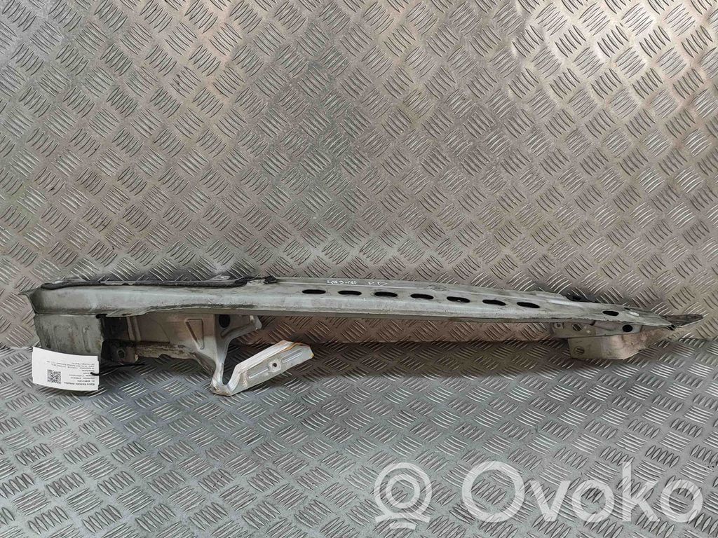 Porsche Cayenne (9PA) Lokasuojan kannake 
