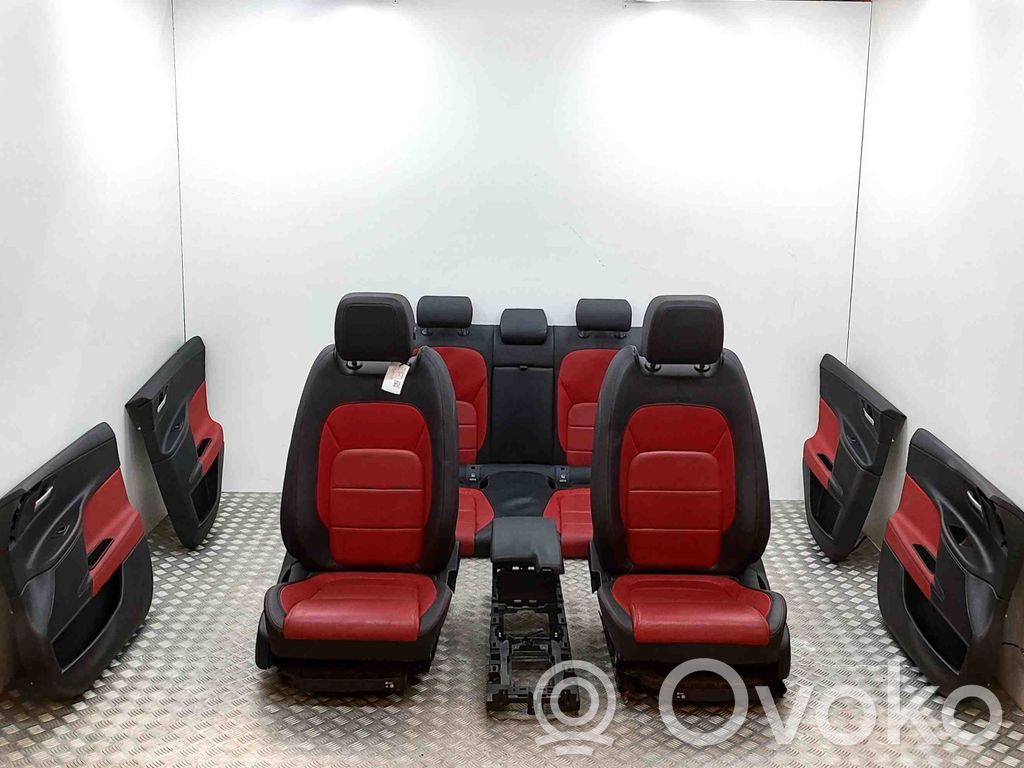 Jaguar XE Tapicerka / Komplet 