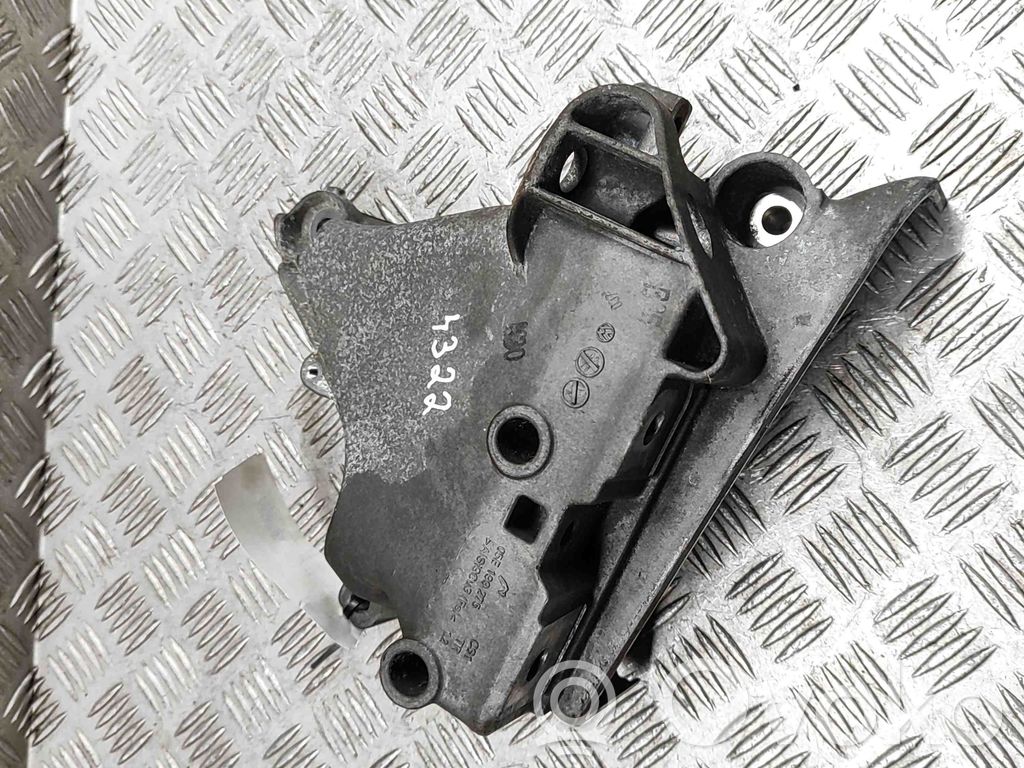 Seat Ateca Engine mounting bracket 