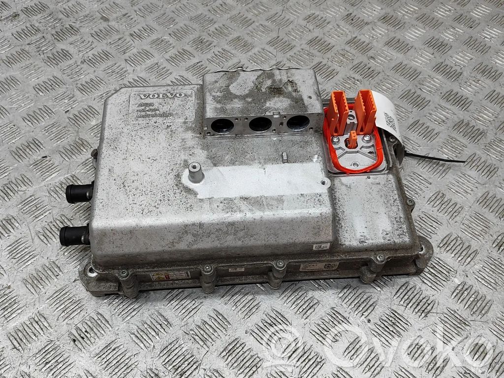 Inversor/convertidor de voltaje   32335619