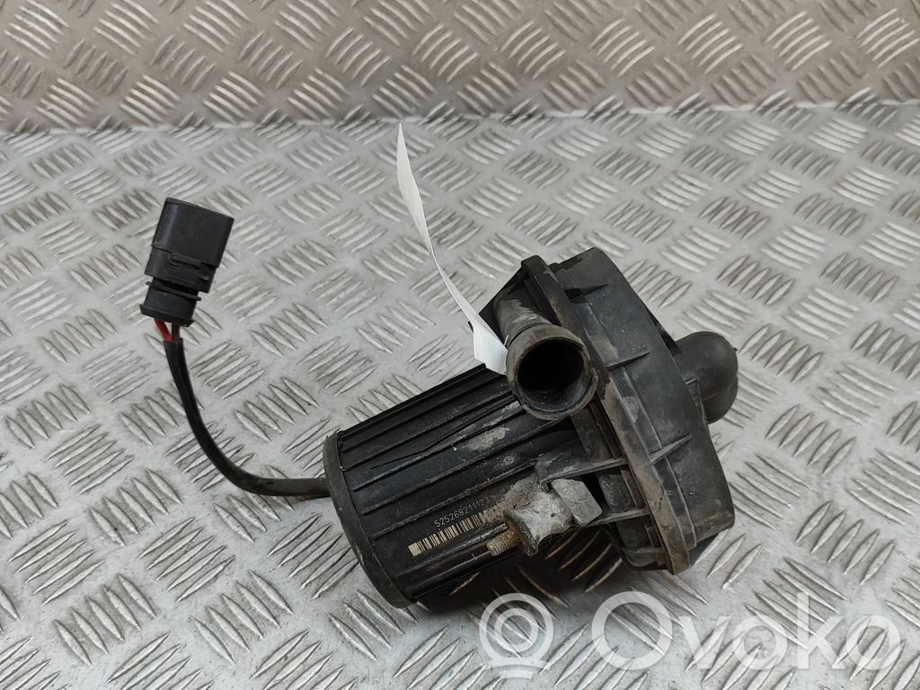 Volkswagen Phaeton Toissijainen ilmapumppu 