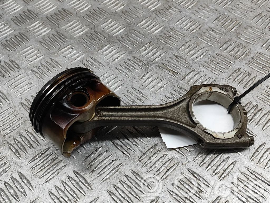 Bentley Flying Spur Piston 