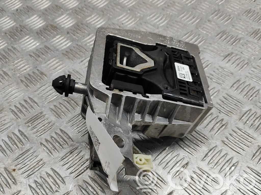 BMW 2 F44 Engine mount bracket 
