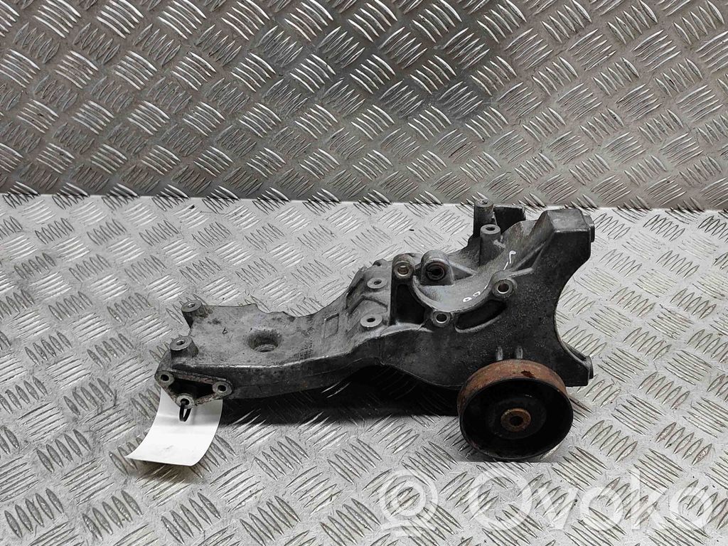 Mocowanie alternatora   06D903143C
