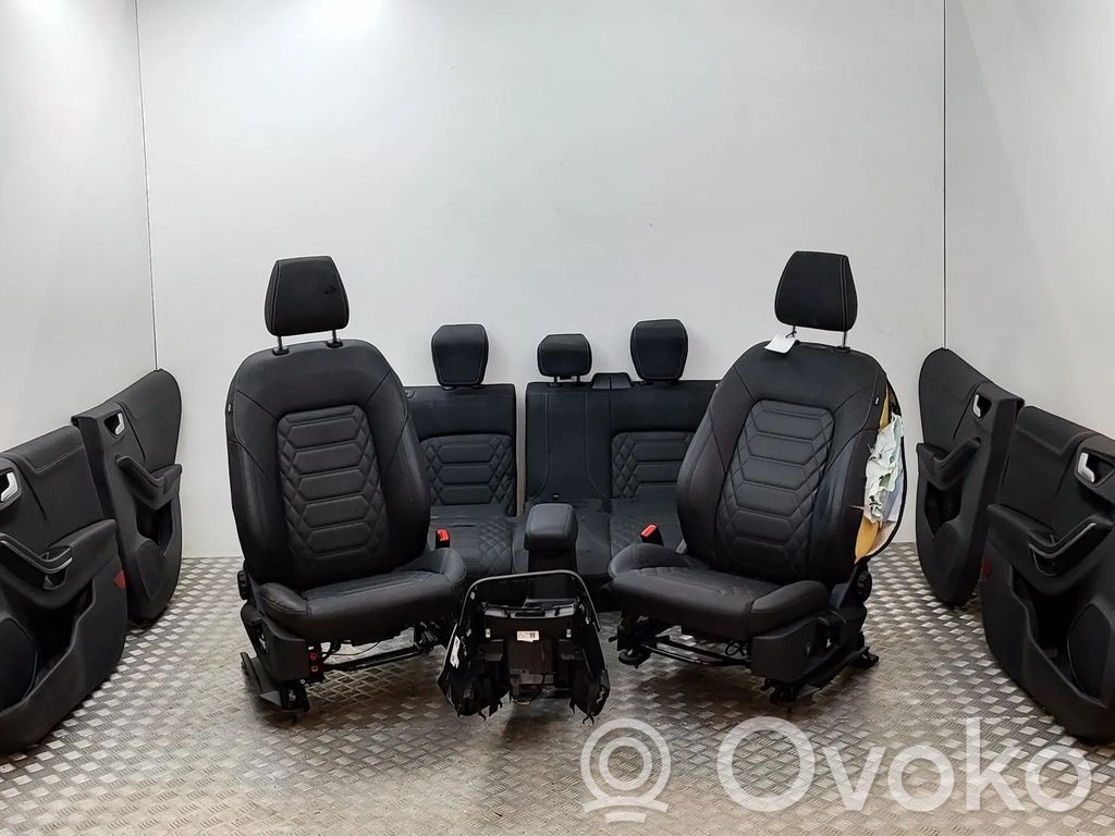 Juego interior   H1BBA632A22AG,HU5A96613A39BP,H1BBA045M62DM,L1TBS27407CF