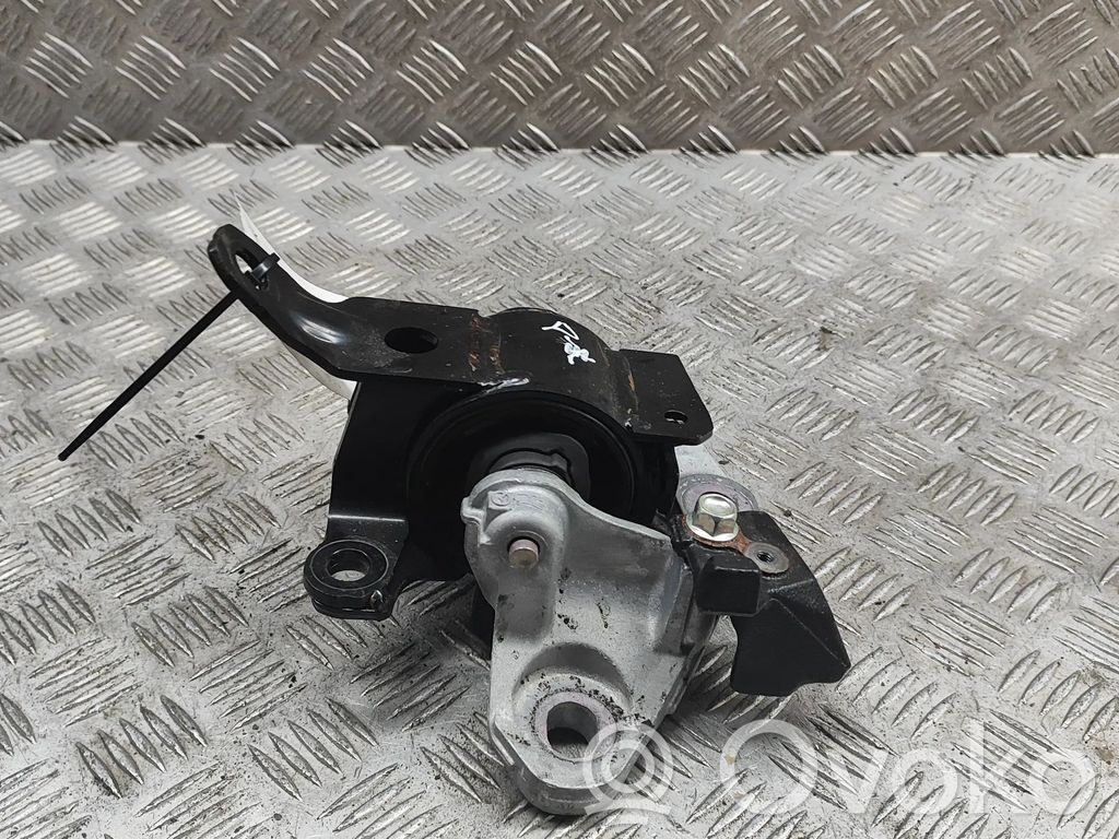 Mazda CX-5 II Engine mount bracket 
