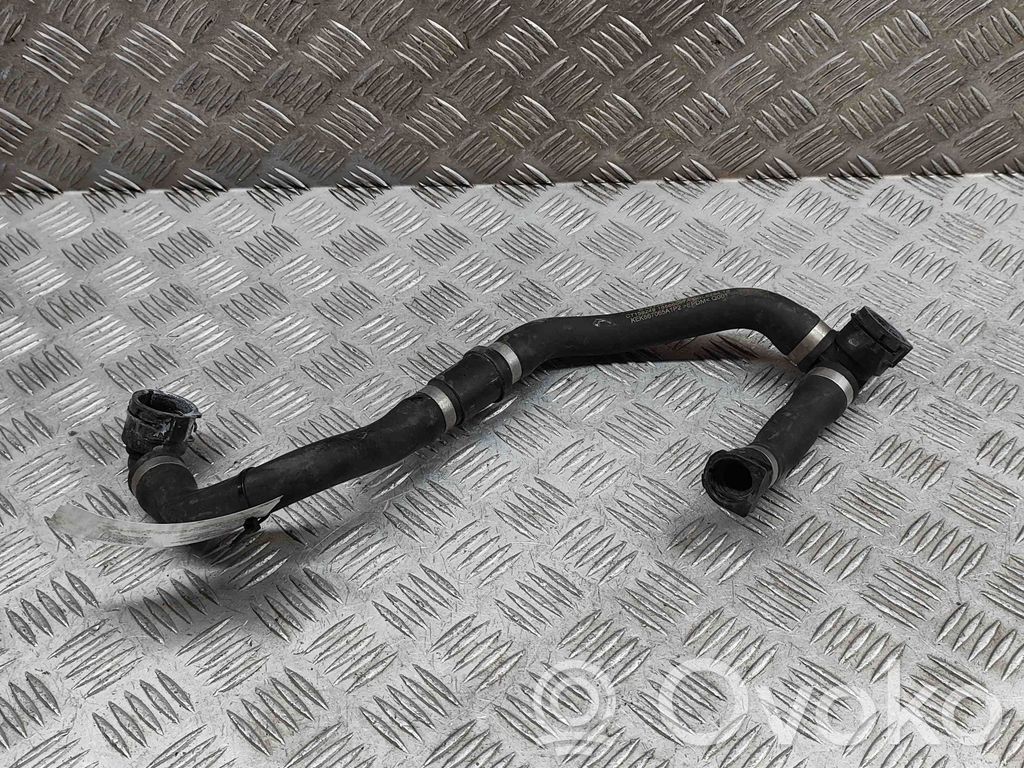 Mercedes-Benz E W213 Tubo flessibile del liquido di raffreddamento del motore 