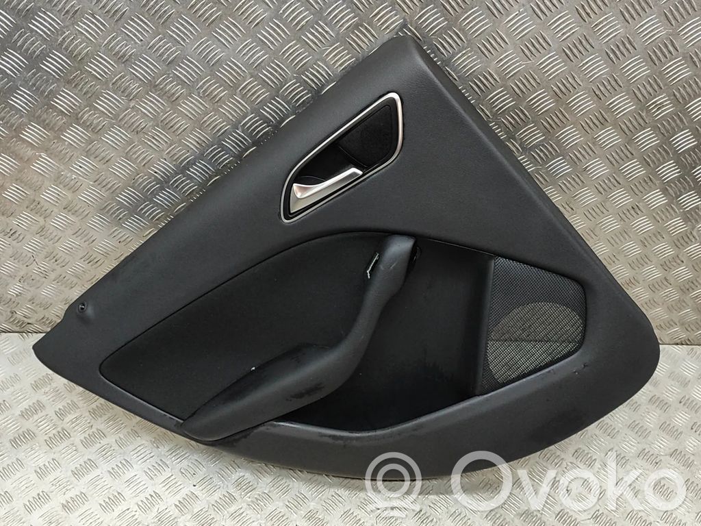Mercedes-Benz B W246 W242 Takaoven verhoilu 