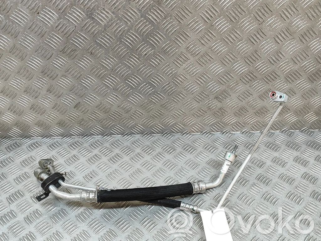 Tesla Model X Ilmastointilaitteen putki (A/C) 
