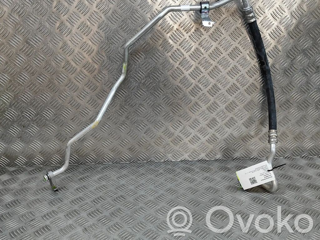 Mazda CX-30 Ilmastointilaitteen putki (A/C) 