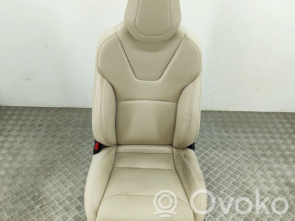 Tesla Model X Sedile anteriore del conducente 