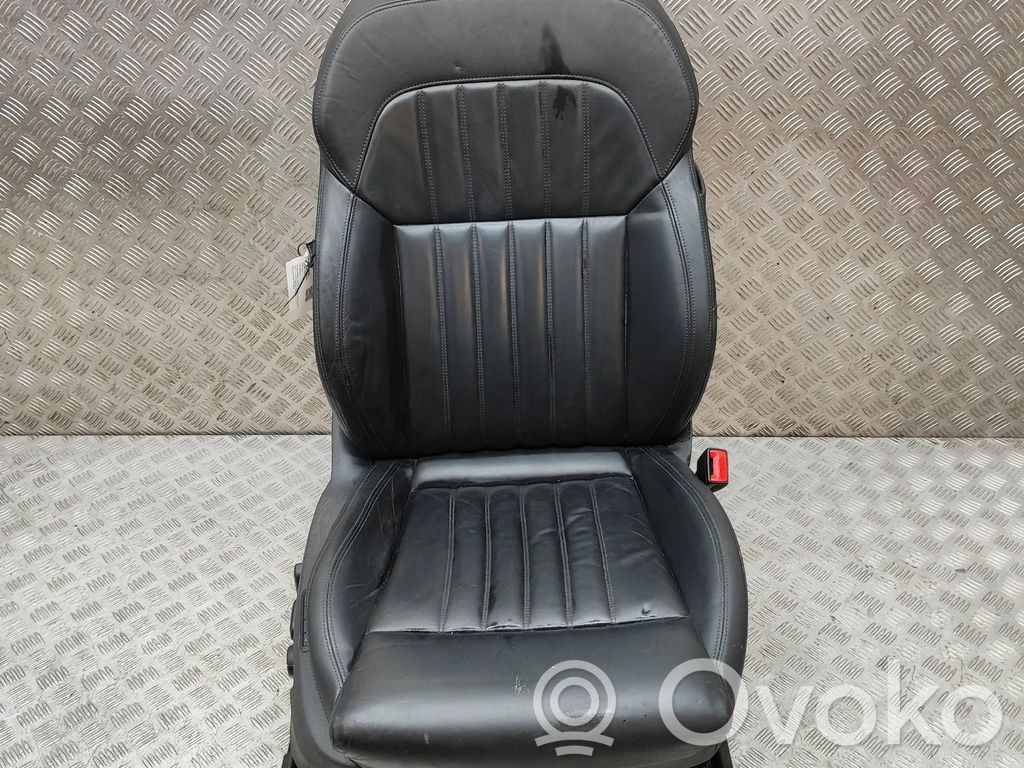 Fotel przedni pasażera   5Q4881106R