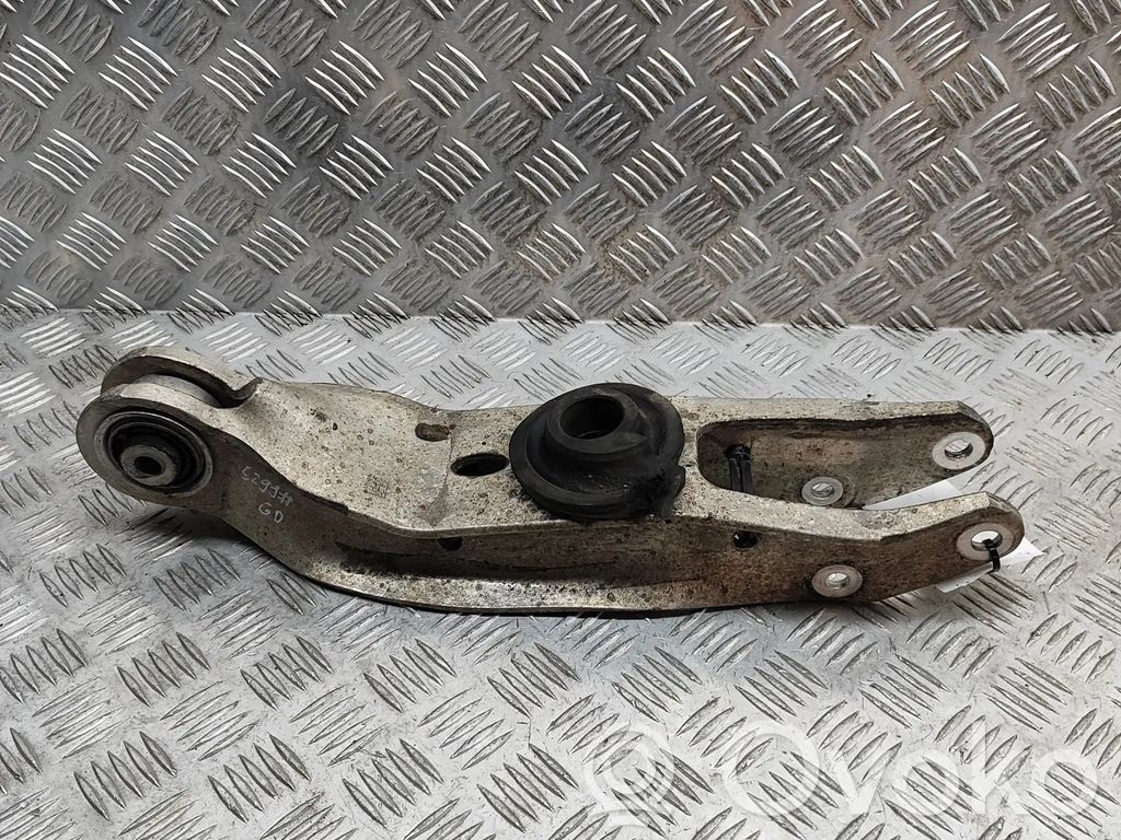 Basculă superioară spate   4M0505311J