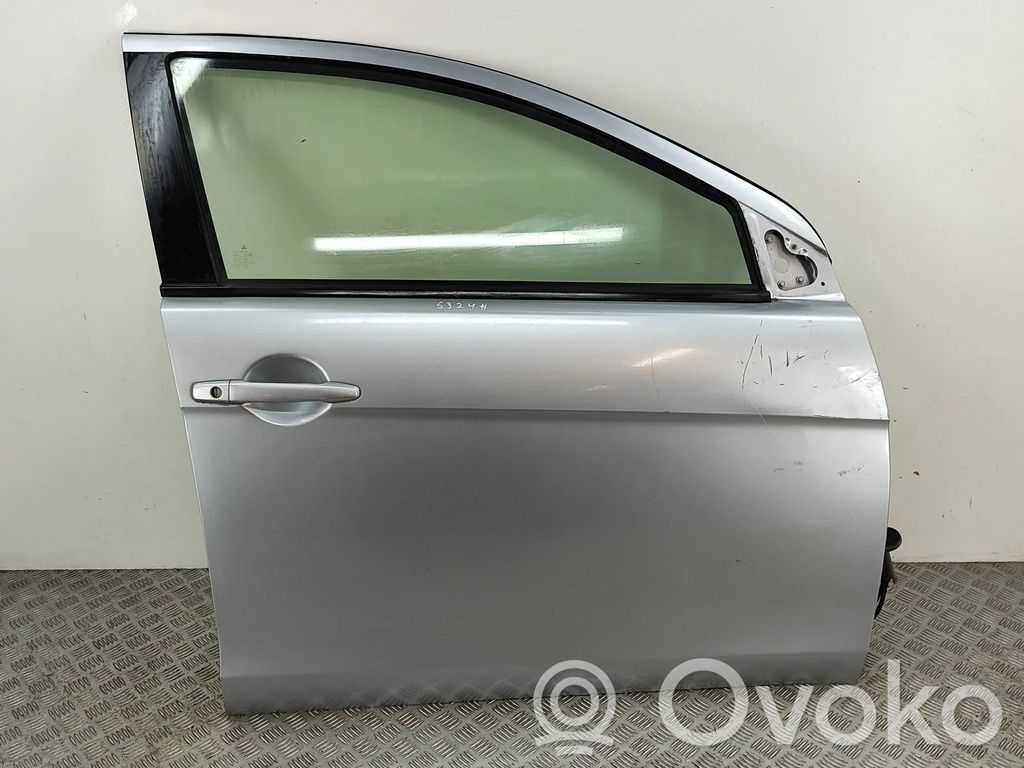 Priekinės durys   5700A558