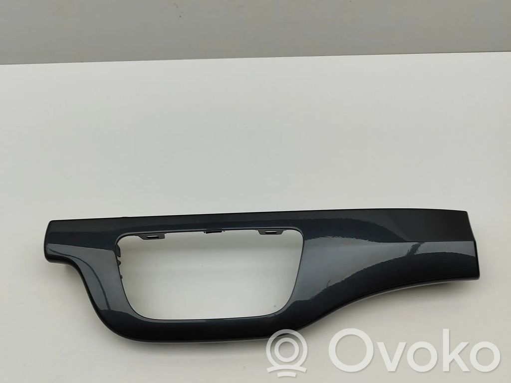 Panel trim   4M1853189
