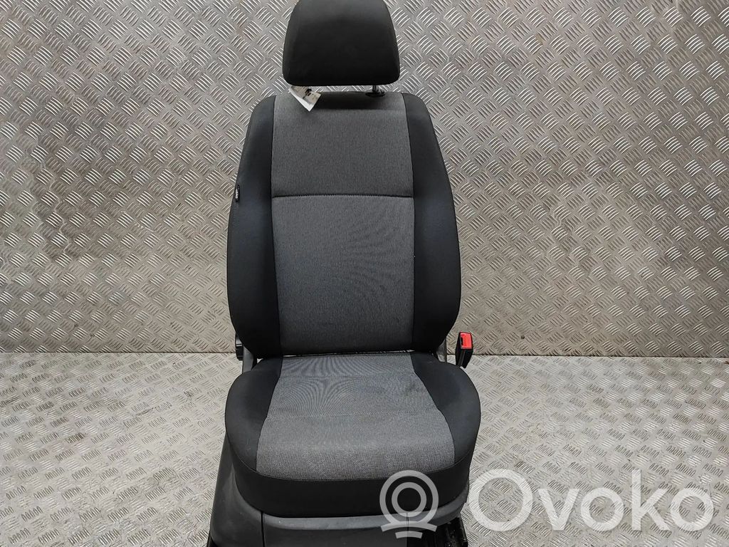 Volkswagen Caddy Etumatkustajan istuin 