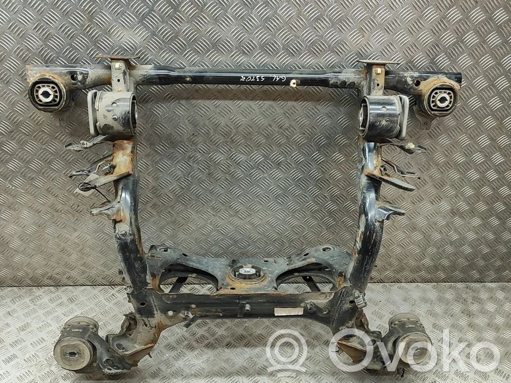 Skoda Enyaq iV Galinis traversas 