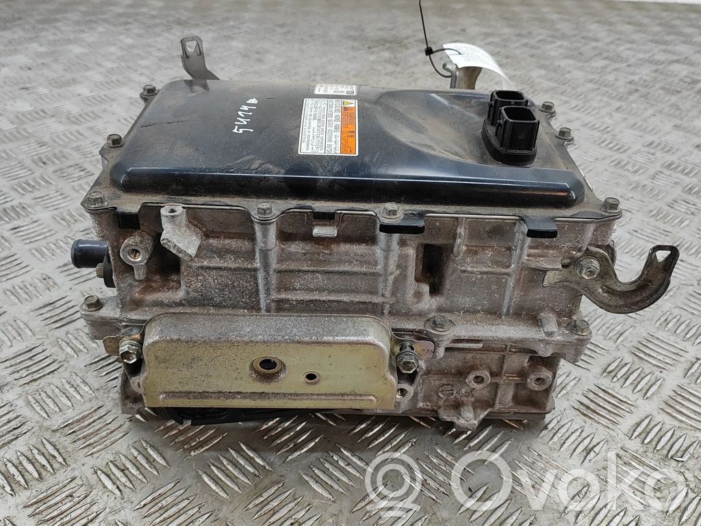 Toyota Prius (XW50) Inversor/convertidor de voltaje 