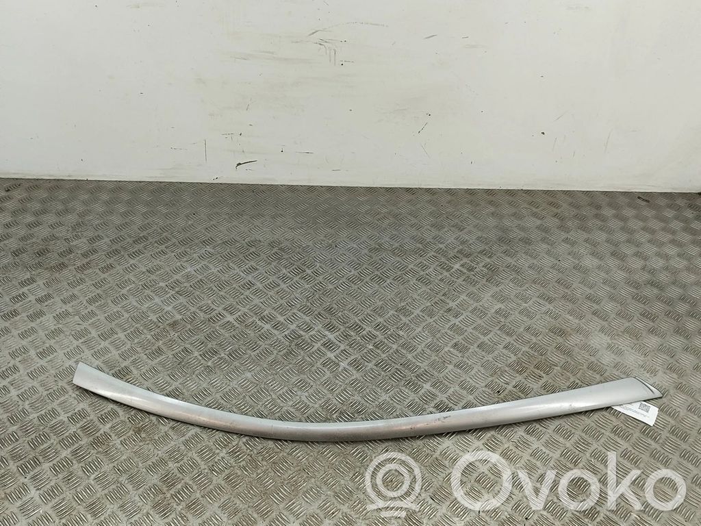 Mitsubishi 3000 GT Windshield trim 