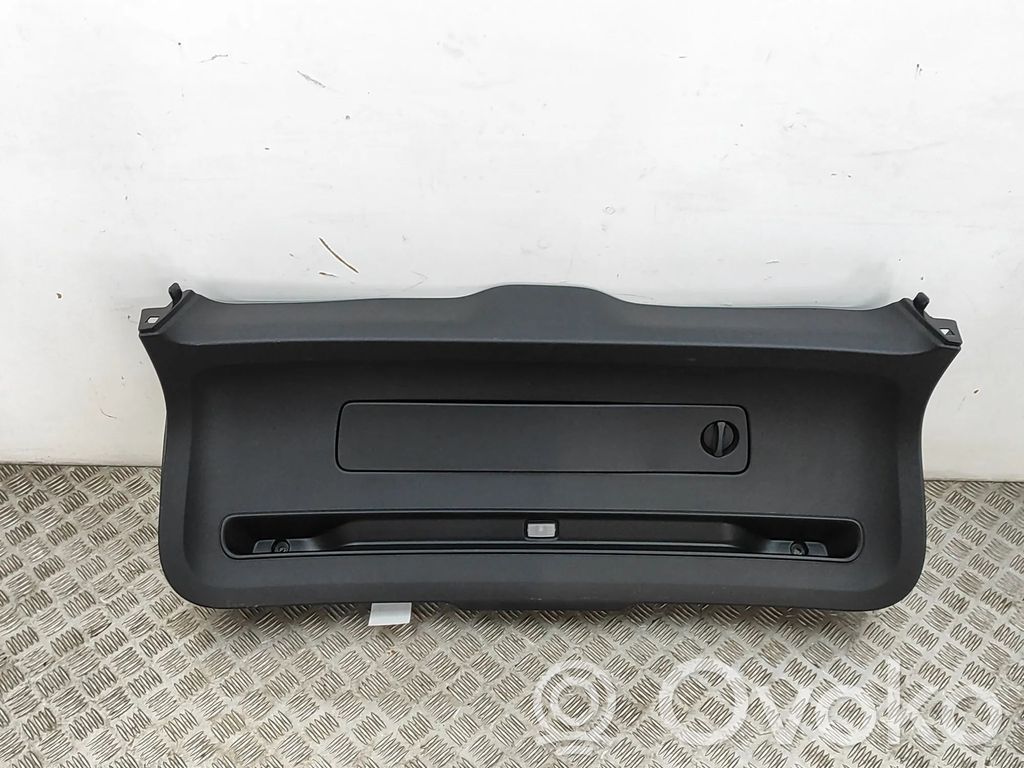 Volvo XC40 Moldura de la puerta trasera