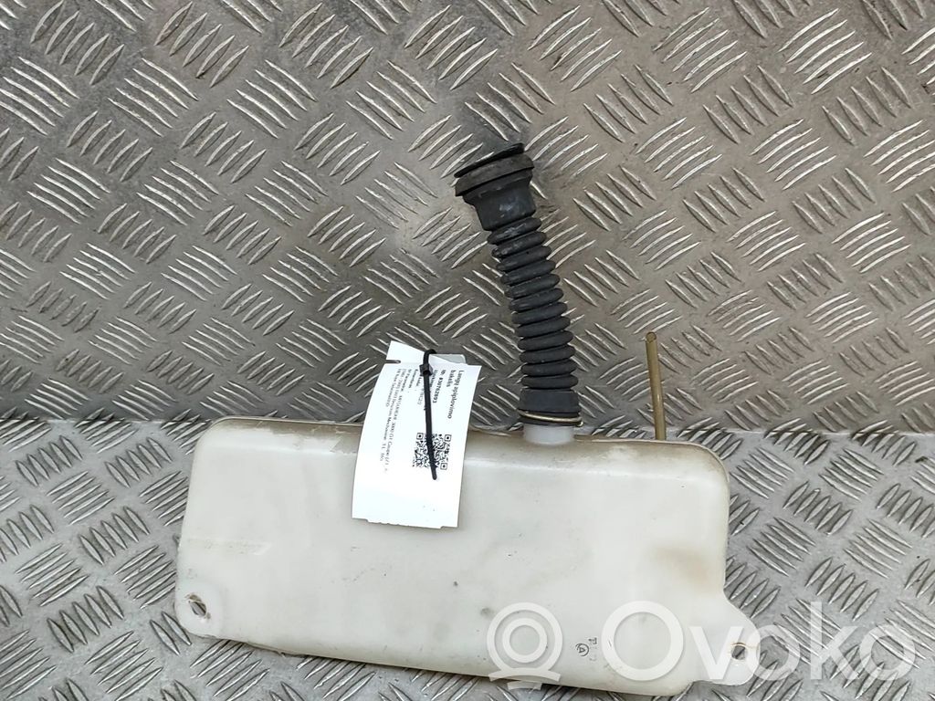 Mitsubishi 3000 GT Wischwasserbehälter 