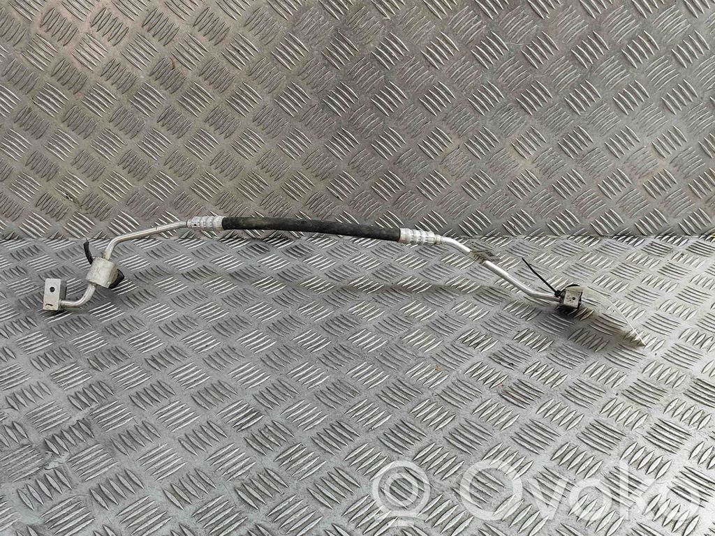Skoda Enyaq iV Ilmastointilaitteen putki (A/C) 