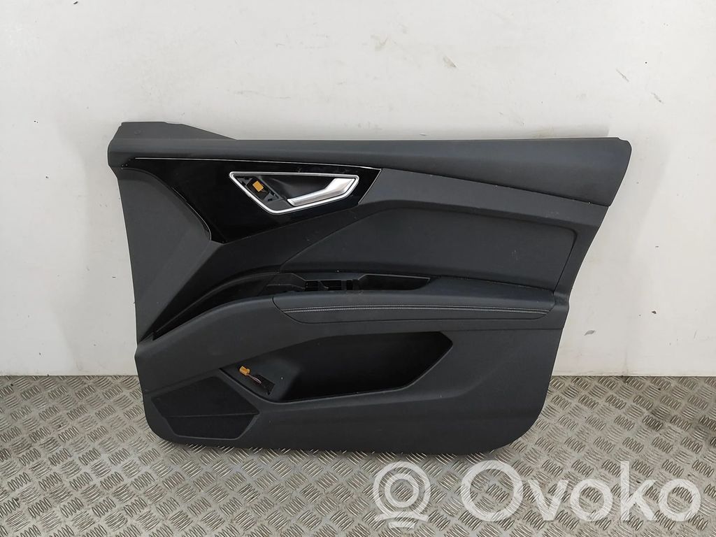 Audi Q4 e-tron Revestimiento de puerta delantera 
