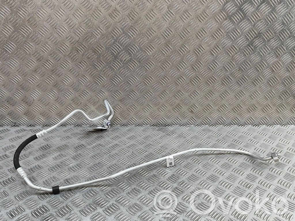 BMW X5 G05 Ilmastointilaitteen putki (A/C) 