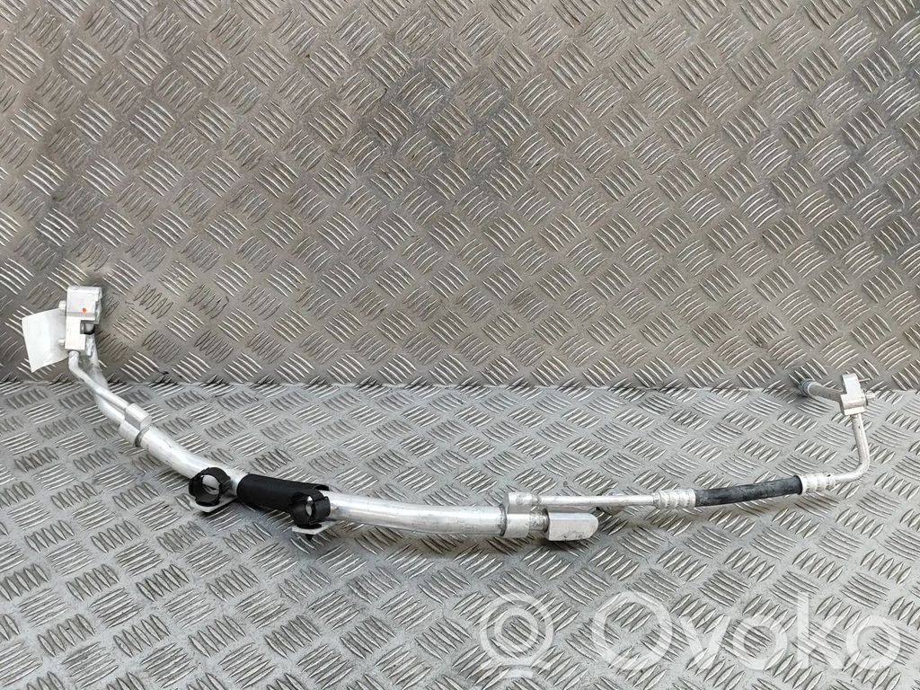 BMW X5 G05 Ilmastointilaitteen putki (A/C) 
