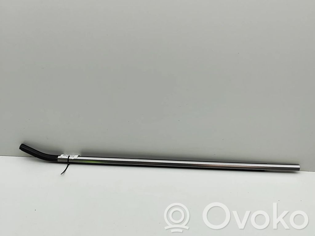 Audi Q4 e-tron Listwa / Uszczelka szyby drzwi 