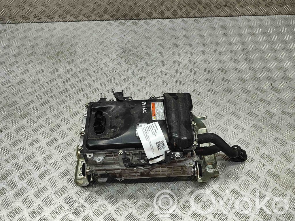 Toyota Yaris Cross Falownik / Przetwornica napięcia 
